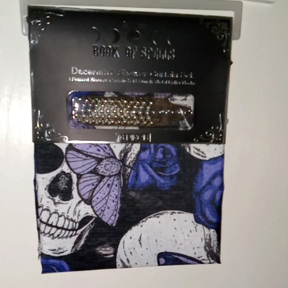 Skull and Floral Print Halloween Shower Curtain 💀💀💀💀
